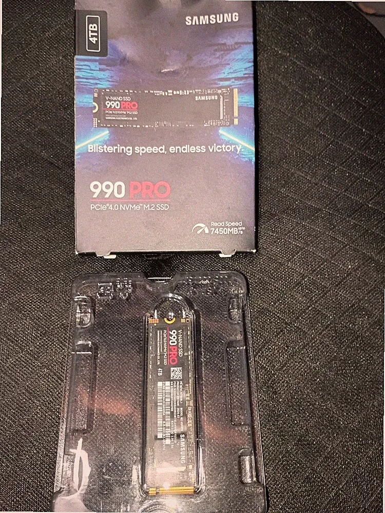 Samsung 990 PRO 4TB NVMe SSD MZ-V9P4T0B PCIe 4.0 M.2 2280 - 7450MB/s!